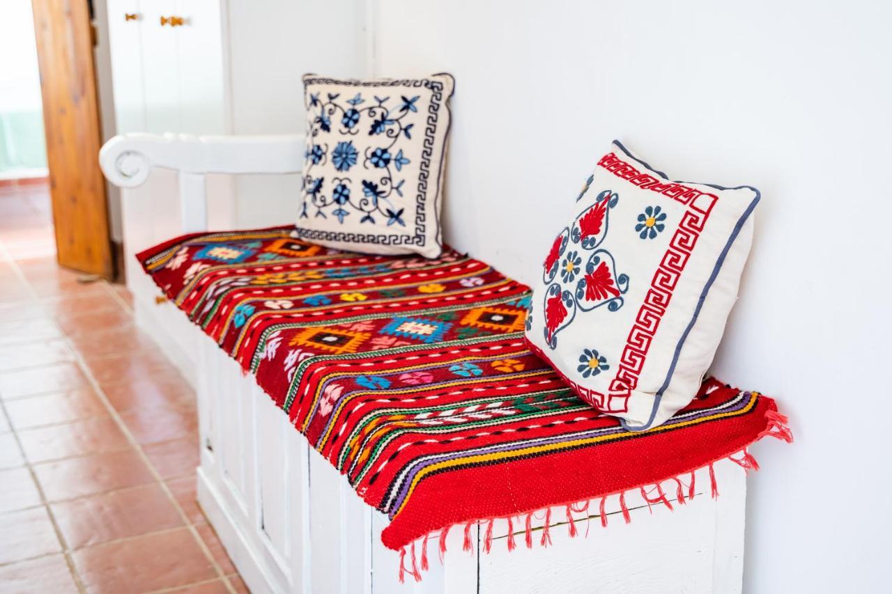 Menetaí Olive Grove Cottage מראה חיצוני תמונה